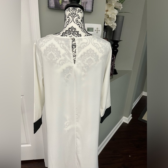 Zanzea size XL white hi lo dress with black trim - Picture 6 of 6